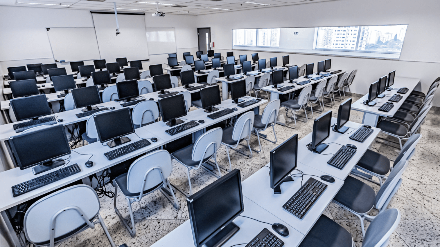 Laboratório FIAP Aclimação - Campus 2